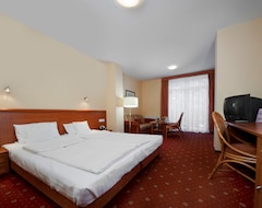 Khách sạn Hotel Vivaldi (Karpacz, Ba Lan)