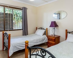 Casa/apartamento entero Pet Friendly Lowset Home With Room For A Boat, Wattle Ave, Bongaree (Bribie Island, Australia)