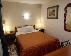 Hotel Hostal Santa Apolonia (Cajamarca, Peru)