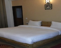 Hotel Pool Retreat (Ranikhet, India)