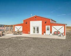Koko talo/asunto Barn Bliss: Cozy Country Retreat (Fort Lupton, Amerikan Yhdysvallat)