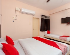 Khách sạn OYO 16749 Hotel Paris (Tirupati, Ấn Độ)