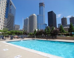 Koko talo/asunto Manilow Suites - Grand Plaza (Chicago, Amerikan Yhdysvallat)