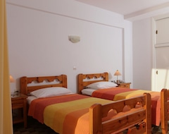 Hotel Αpollon Apartments (Akrogiali, Greece)