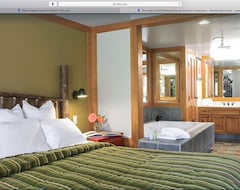 Hotel Club Intrawest  Whistler (Whistler, Canada)