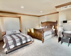 Tüm Ev/Apart Daire Modern Luxury Vacation Rental With Amazing Lake & Mountain Views And Hot Tub! (Zephyr Cove, ABD)