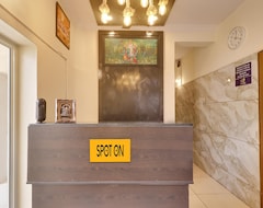 Hotel Spot On Helloworld Dom (Bangalore, Indien)