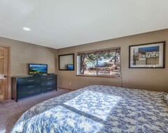 Tüm Ev/Apart Daire New Listing!! 5 Bed 5 Ba, Heated Indoor Pool, Hot Tub, Steam Shower, Pool Table (South Lake Tahoe, ABD)