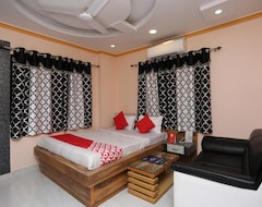 Hotel OYO 22909 Guestopolis (Kolkata, India)