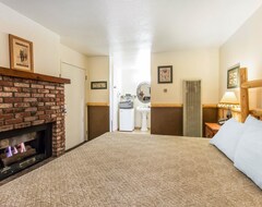 Hotel Fireside Lodge (Big Bear Lake, USA)