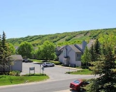 Toàn bộ căn nhà/căn hộ 6 Bed Blue Mountain Luxury Chalet (Craigleith, Canada)