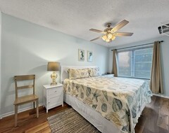 Hotel Island Winds West 271 - Book Now To Take Advantage Of Our Current Discounts/great Rates - Great Views,nicely Appointed, Walking Distance To Hangout (Gulf Shores, USA)