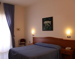 Khách sạn Hotel Falcone (Vieste, Ý)
