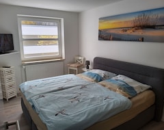 Tüm Ev/Apart Daire 2017 Newly Renovated And Modernly Furnished 2 Room Apartment Dog Allowed (Schönberg, Almanya)