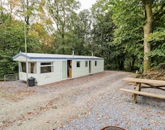 Leirintäalue Chill Out Holiday, Pet Friendly, With A Garden In Pencader (Abergwili, Iso-Britannia)