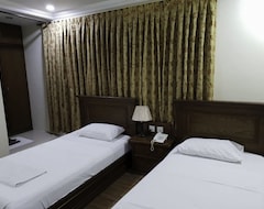Hotel Grand (Faisalabad, Paquistán)