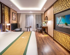 Khách sạn Conifer Grand Hotel (Hà Nội, Việt Nam)
