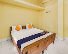 Khách sạn Spot On 700948 Sai Chinmay Lodge (Puttaparthi, Ấn Độ)