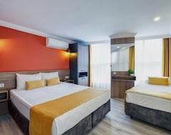 Otel Terra Rossa Suites (Antalya, Türkiye)