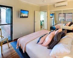 Toàn bộ căn nhà/căn hộ Casuarina 16 - 3 Bedroom House With 180 Degree Ocean Views, Buggy & Valet Service (Đảo Hamilton, Úc)