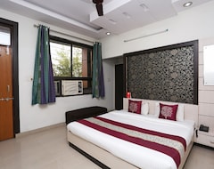 Khách sạn Oyo 44546 Royal Holiday (Patna, Ấn Độ)