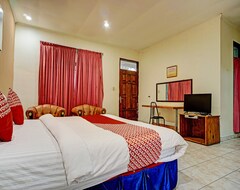 Khách sạn Capital O 92214 Beristera Hotel (Dairi, Indonesia)