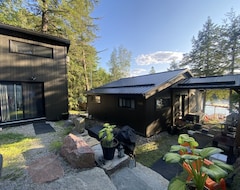 Koko talo/asunto Luxurious Lakefront Cottage (Athens, Kanada)
