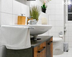 Casa/apartamento entero Exklusives-city-apartment Mit Gratis Tiefgarage, Balkon, Waschtrockner, Netflix (Cottbus, Alemania)