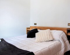 Hotel 3 Bedroom Accommodation In Antromero (Rojales, Spain)