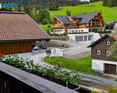 Khách sạn Haus Daheim (Berwang, Áo)