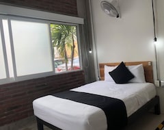 Hotel Rhv (Zihuatanejo, Mexico)