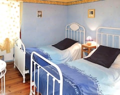 Cijela kuća/apartman Vacation Home Le Chomeil In Chamalieres-sur-loire - 6 Persons, 3 Bedrooms (Chamalières-sur-Loire, Francuska)