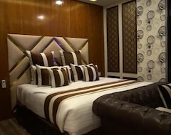 Hotel Hilton Suites (Lahore, Pakistan)