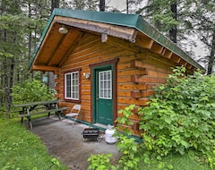 Cijela kuća/apartman Cozy Cabin On The Creek Near Hiking Trails & Town! (Seward, Sjedinjene Američke Države)