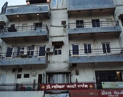 Hotel Saturn Residency (Surendranagar, India)