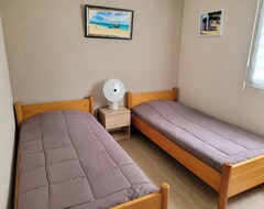 Cijela kuća/apartman Comfortable House 500 M From The Landing Beaches (Saint-Côme-de-Fresné, Francuska)