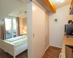 Toàn bộ căn nhà/căn hộ New modern furnished apartment with balcony (Toppenstedt, Đức)
