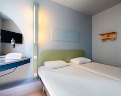 Hotel ibis budget Lyon Villeurbanne (Villeurbanne, France)