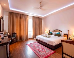 Hotelli Surya Rock Rose Resort (Kasauli, Intia)
