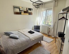 Koko talo/asunto Villa Prestige (Angoulême, Ranska)