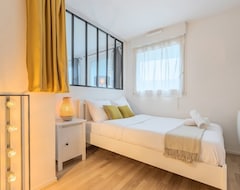 Hele huset/lejligheden 1 Bedroom Apartment With Balcony - Near Metro (Lille, Frankrig)