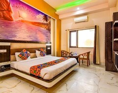 Khách sạn Fabhotel Pahadi Cottage (Dehradun, Ấn Độ)