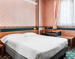 Khách sạn Hotel Des Etrangers (Milan, Ý)