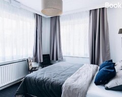 Hotelli Atomihotel: Contemporary Comfort Steps From The Atomium! (Grimbergen, Belgia)