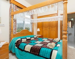 Hotel Argaka Sun Villa Ena: Large Private Pool, Walk To Beach, Sea Views, A/c, Wifi (Pafos, Cipar)
