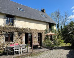 Toàn bộ căn nhà/căn hộ A Traditional Cottage In Normandy (Saint-Denis-le-Gast, Pháp)