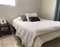 Hotel Convenient Home- 5 Miles From Convention Center (Tucson, USA)