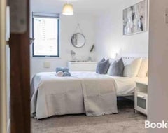 Cijela kuća/apartman Stylish 2 Bed 2 Bath Apartment In City Centre With Free Parking (Birmingham, Ujedinjeno Kraljevstvo)