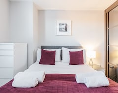 Toàn bộ căn nhà/căn hộ Roomspace Serviced Apartments - The Quadrant (Richmond-upon-Thames, Vương quốc Anh)