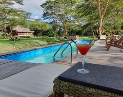 Khách sạn Swara Acacia Lodge (Athi River, Kenya)